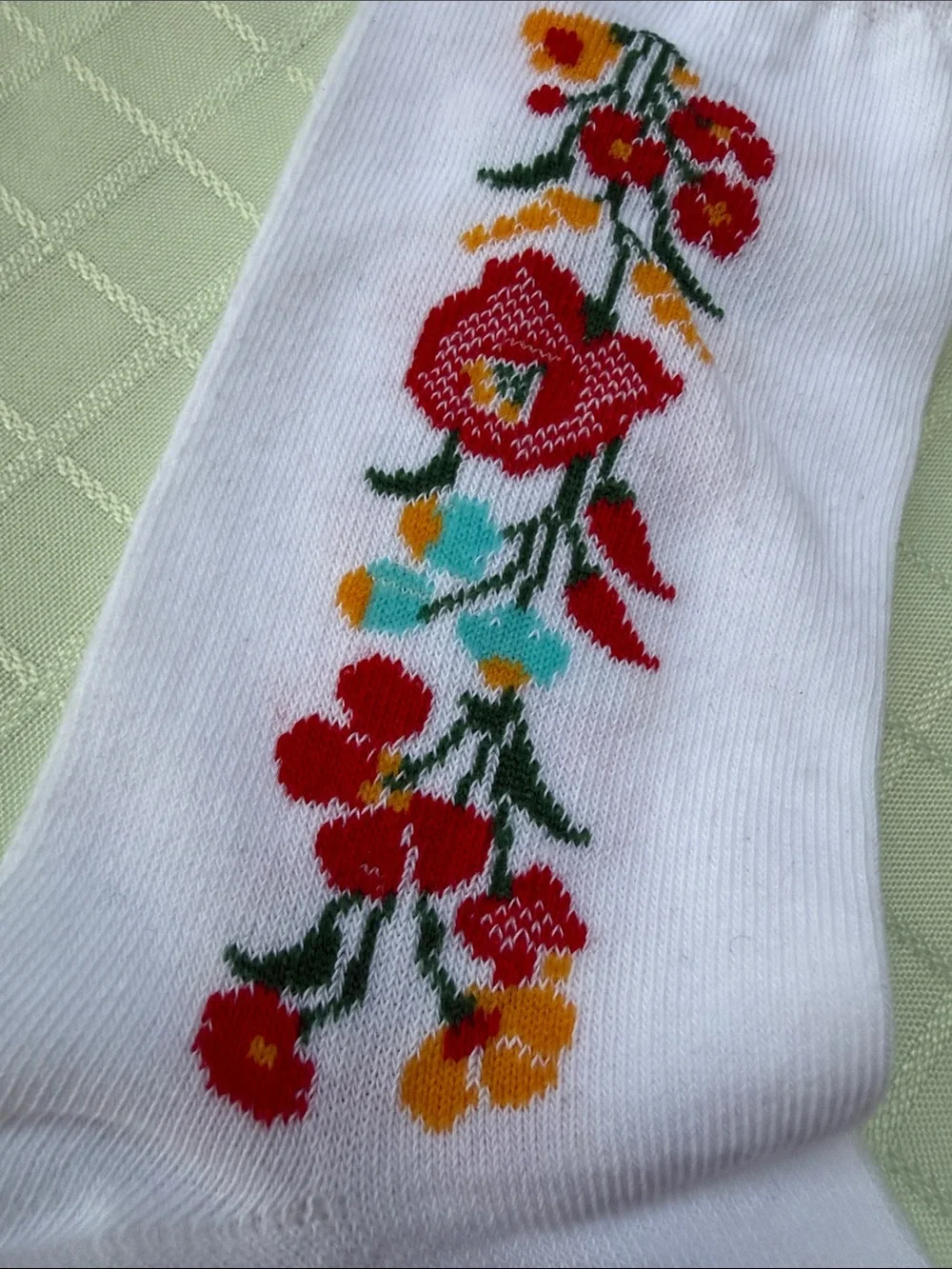 New I ♥ My Socks White Floral Crew Cotton Socks
